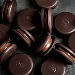 70% Dark Chocolate Macarons<Hotel Chocolat