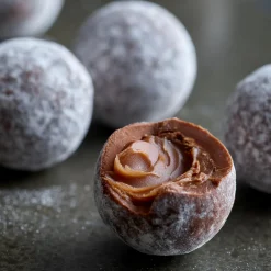 Classic Champagne Truffle Tin<Hotel Chocolat Hot